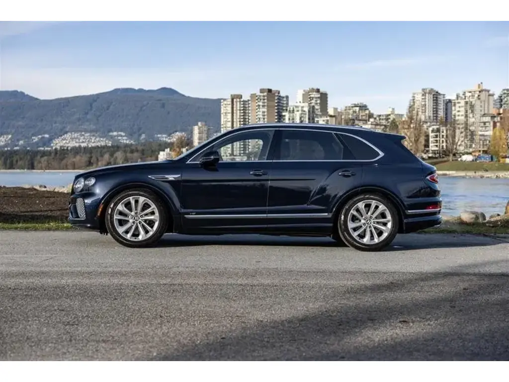 Image for 2022 Bentayga V8 at position 5