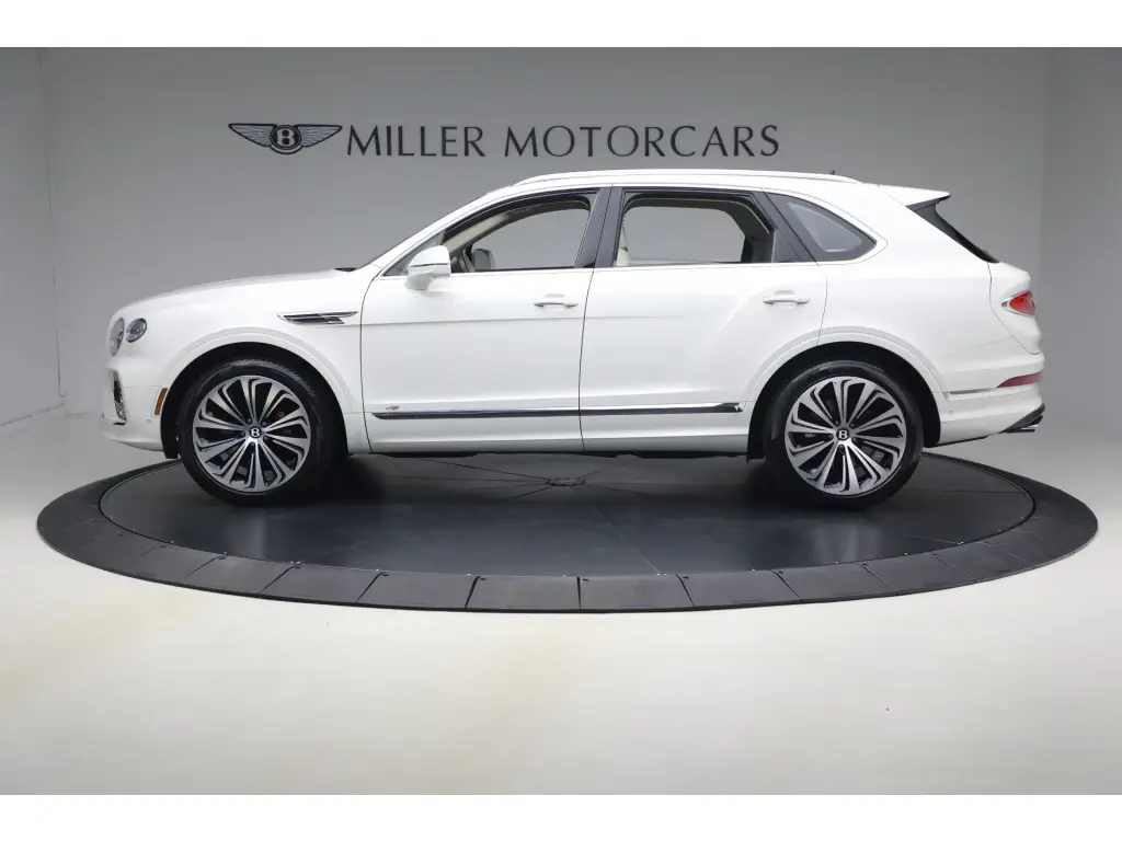Image for 2022 Bentayga V8 at position 5