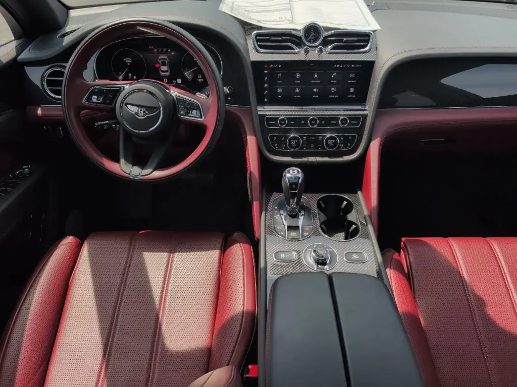 Image for 2022 Bentayga V8 at position 4