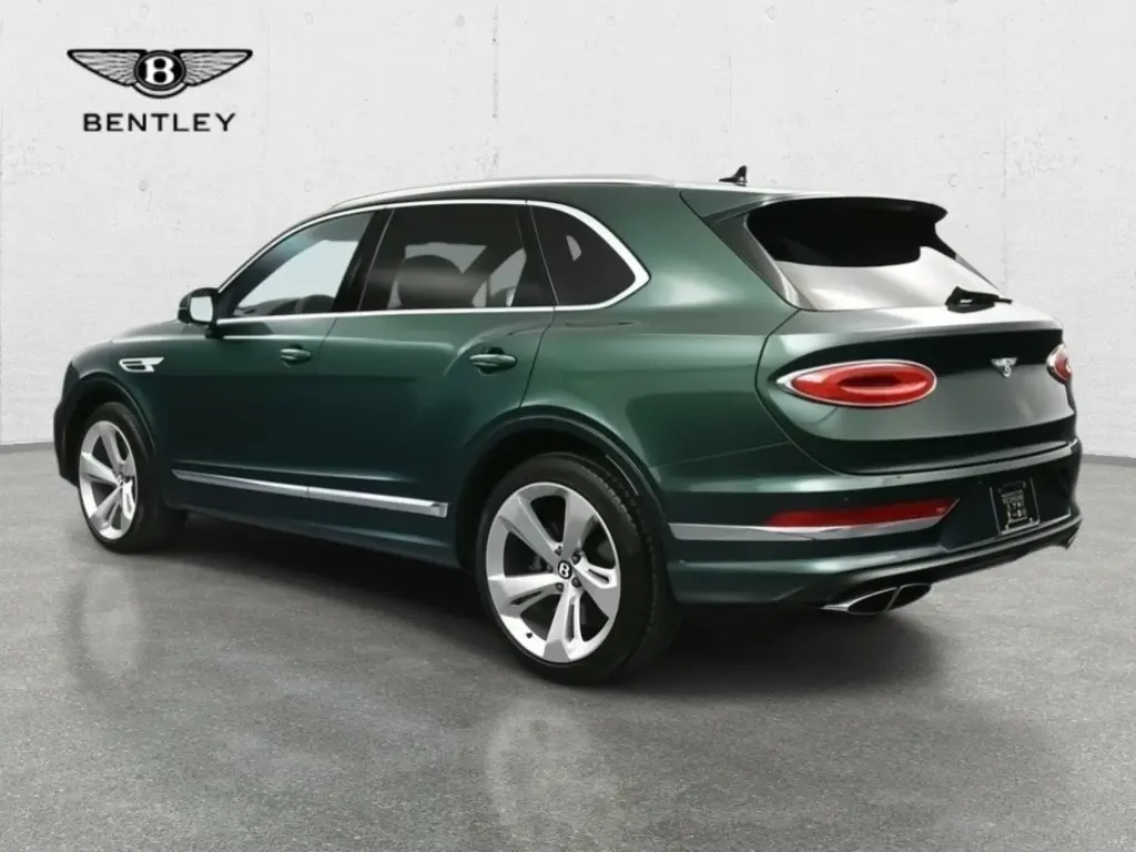 Image for 2023 Bentayga V8 at position 3