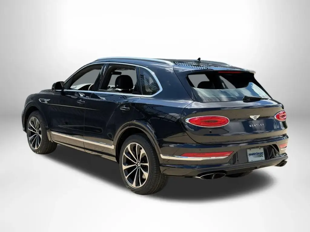 Image for 2023 Bentayga V8 at position 3