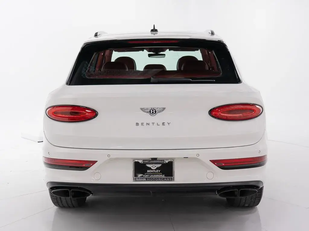 Image for 2023 Bentayga V8 at position 4