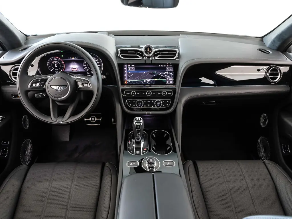 Image for 2024 Bentayga V8 at position 4