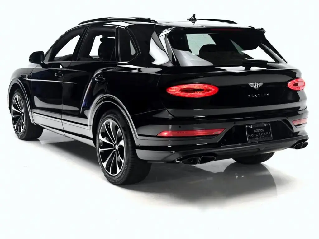 Image for 2025 Bentayga V8 at position 3