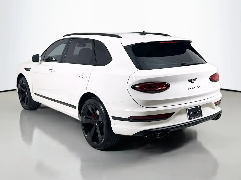 2026 Bentayga V8 vehicle image
