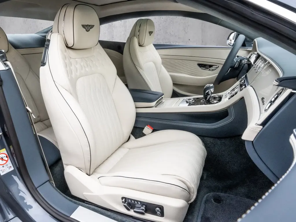 Image for 2026 Continental GT Azure V8 Hybrid at position 2