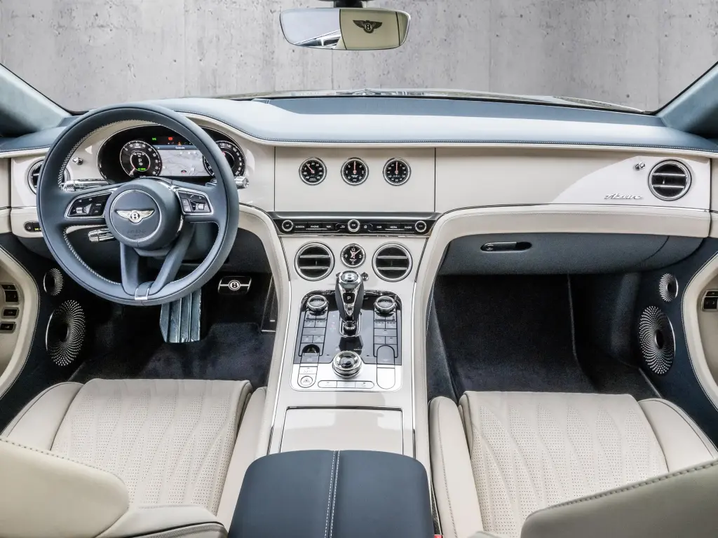 Image for 2026 Continental GT Azure V8 Hybrid at position 4