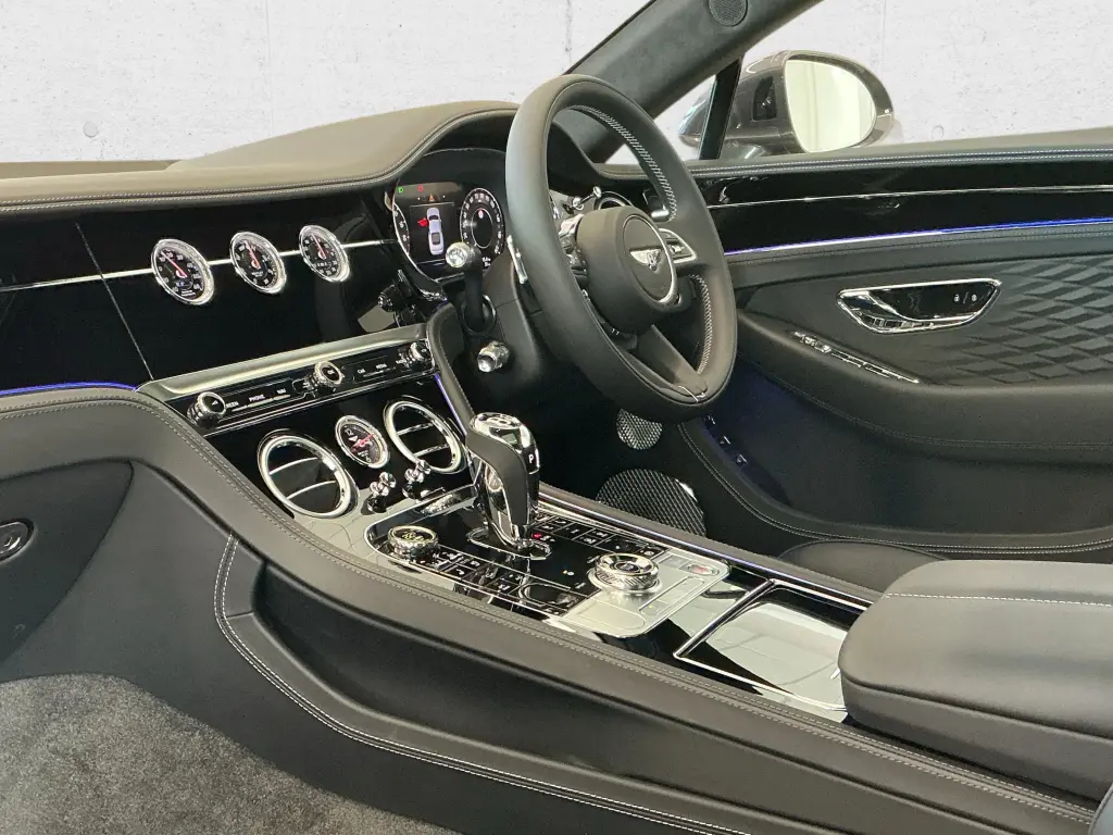 Image for 2026 Continental GT Azure V8 Hybrid at position 2