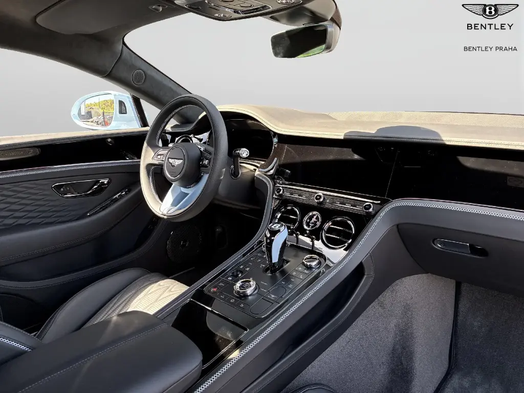 Image for 2026 Continental GT Azure V8 Hybrid at position 2