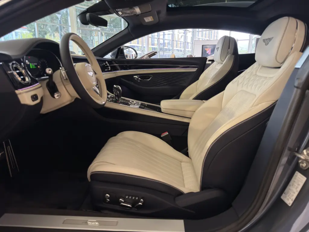 Image for 2026 Continental GT Azure V8 Hybrid at position 2