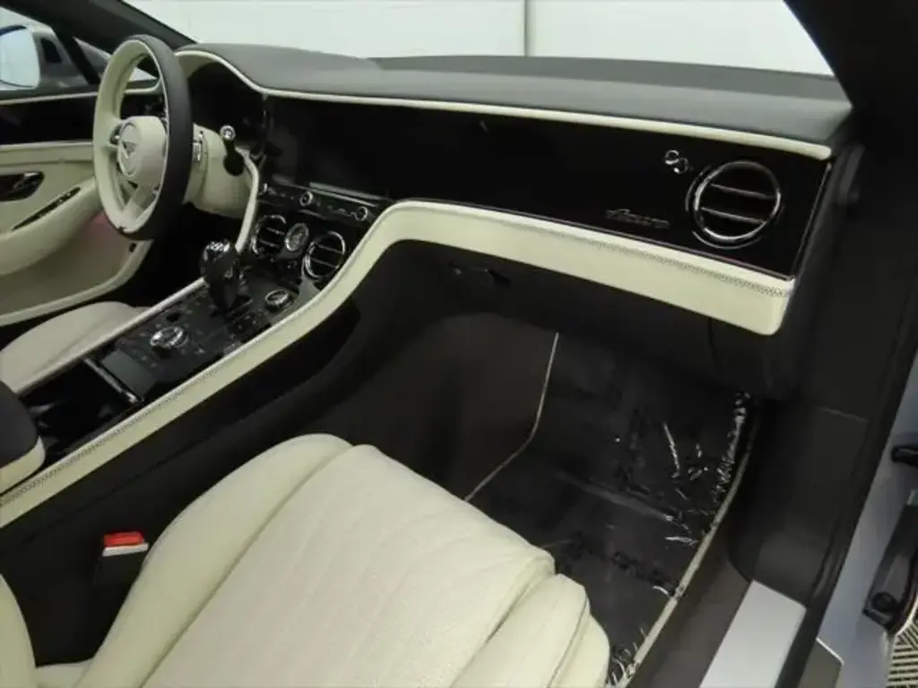 Image for 2026 Continental GT Azure V8 Hybrid at position 2