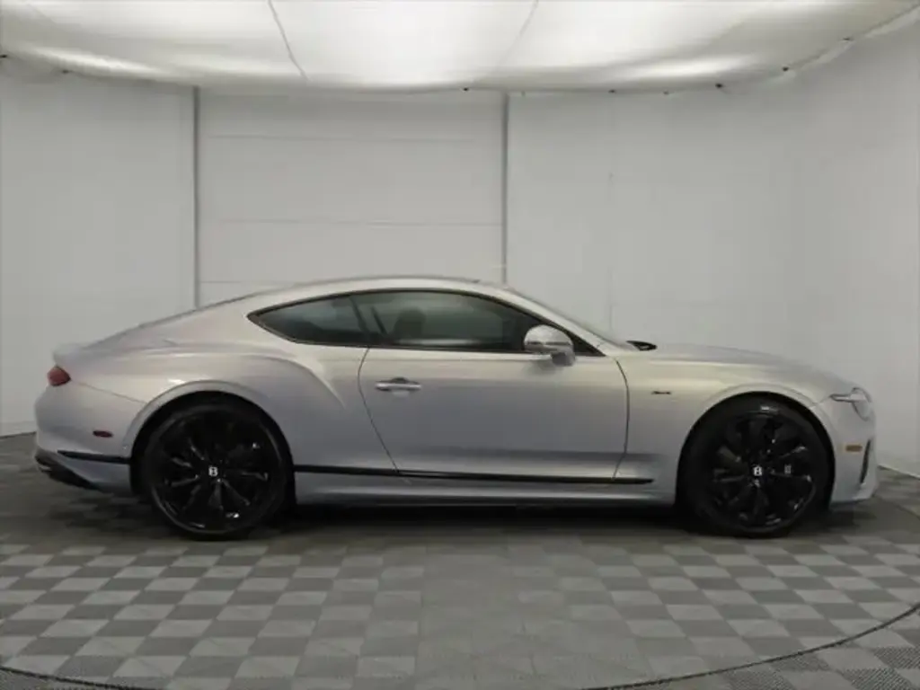 Image for 2026 Continental GT Azure V8 Hybrid at position 5