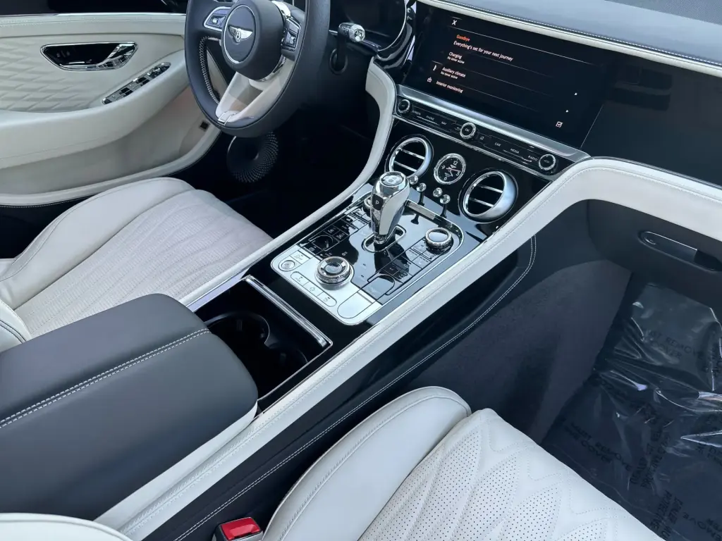 Image for 2026 Continental GT Azure V8 Hybrid at position 2