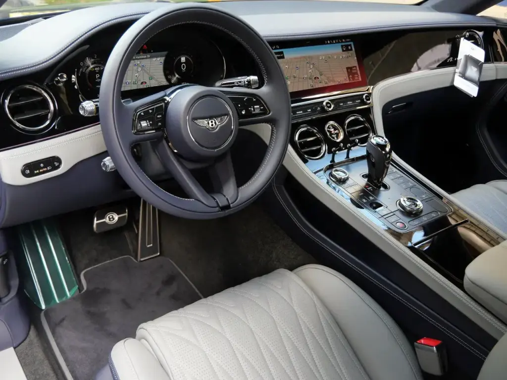 Image for 2026 Continental GT Azure V8 Hybrid at position 2