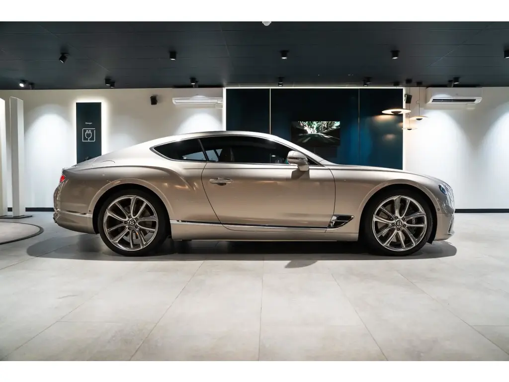 Image for 2023 Continental GT Azure V8 at position 5