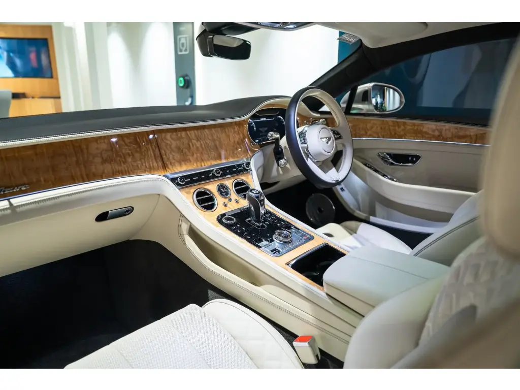 Image for 2023 Continental GT Azure V8 at position 2