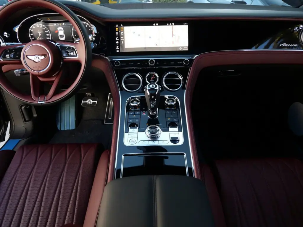 Image for 2024 Continental GT Azure V8 at position 4