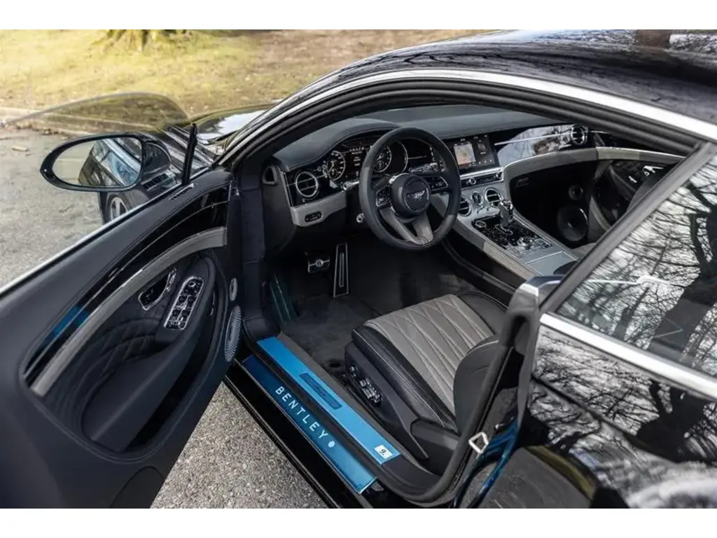 Image for 2024 Continental GT Azure V8 at position 4