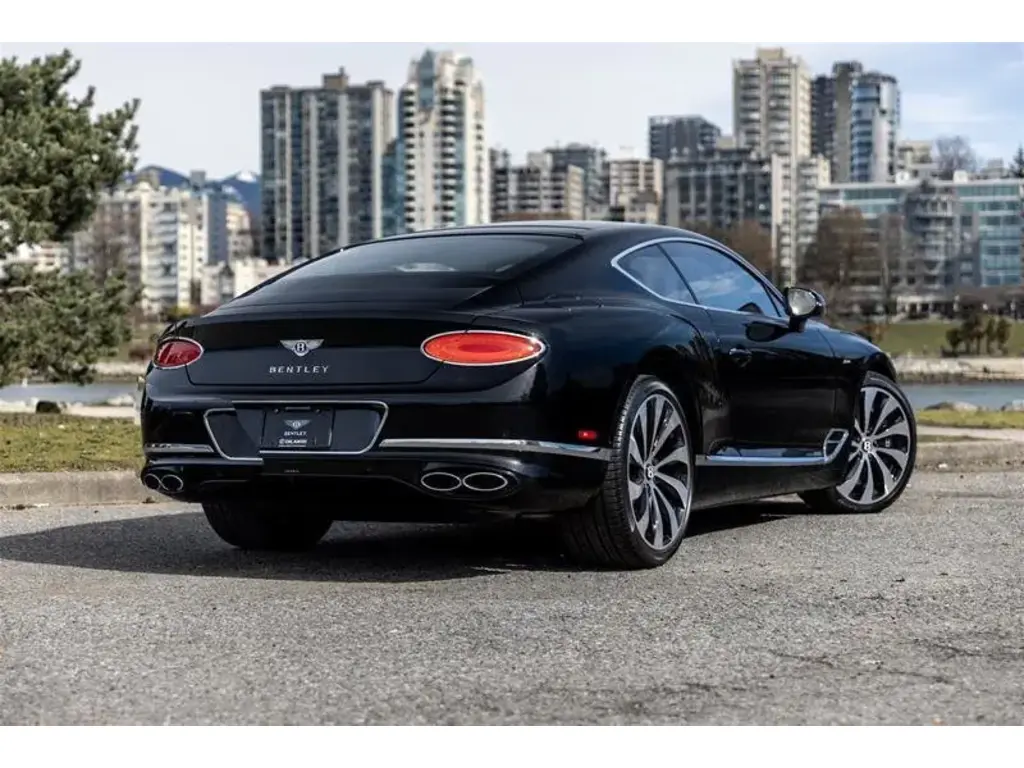 Image for 2024 Continental GT Azure V8 at position 3