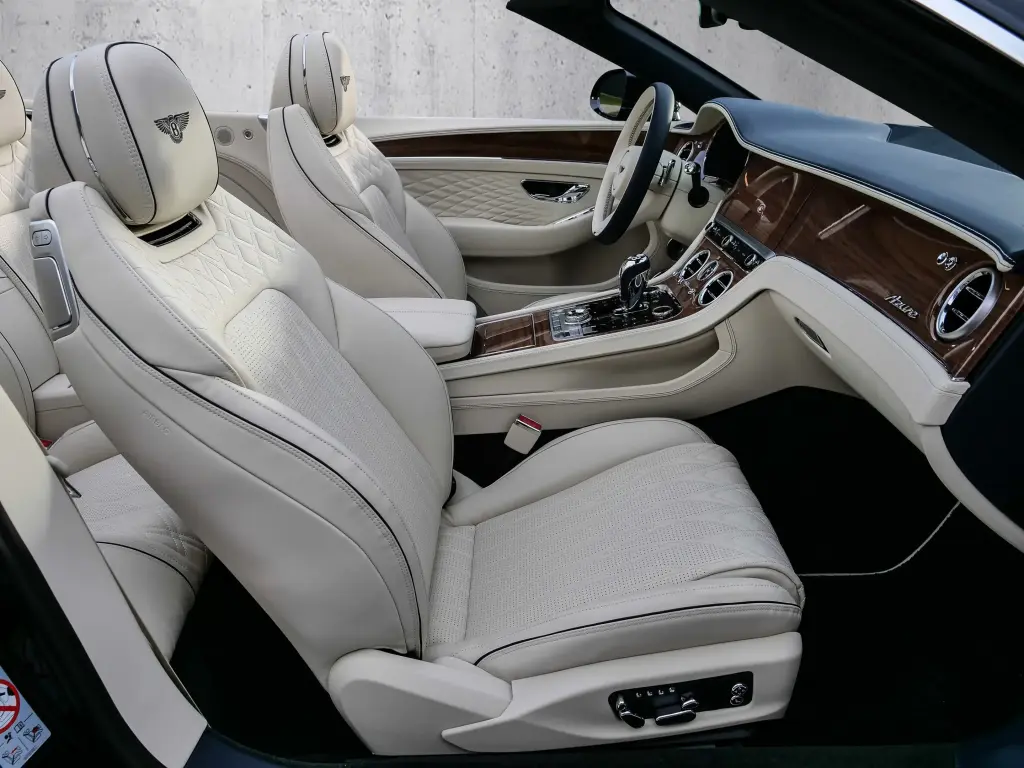 Image for 2026 Continental GT Convertible Azure V8 Hybrid at position 2