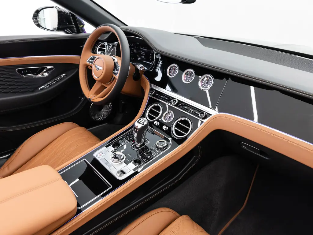 Image for 2026 Continental GT Convertible Azure V8 Hybrid at position 2