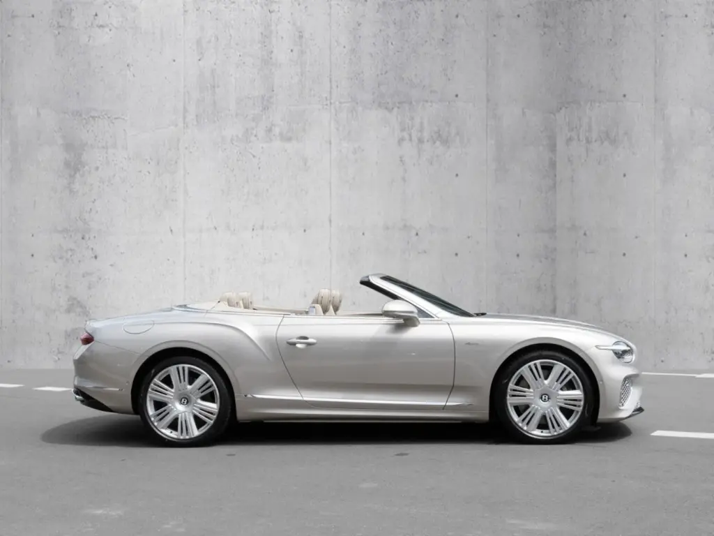 Image for 2026 Continental GT Convertible Azure V8 Hybrid at position 5