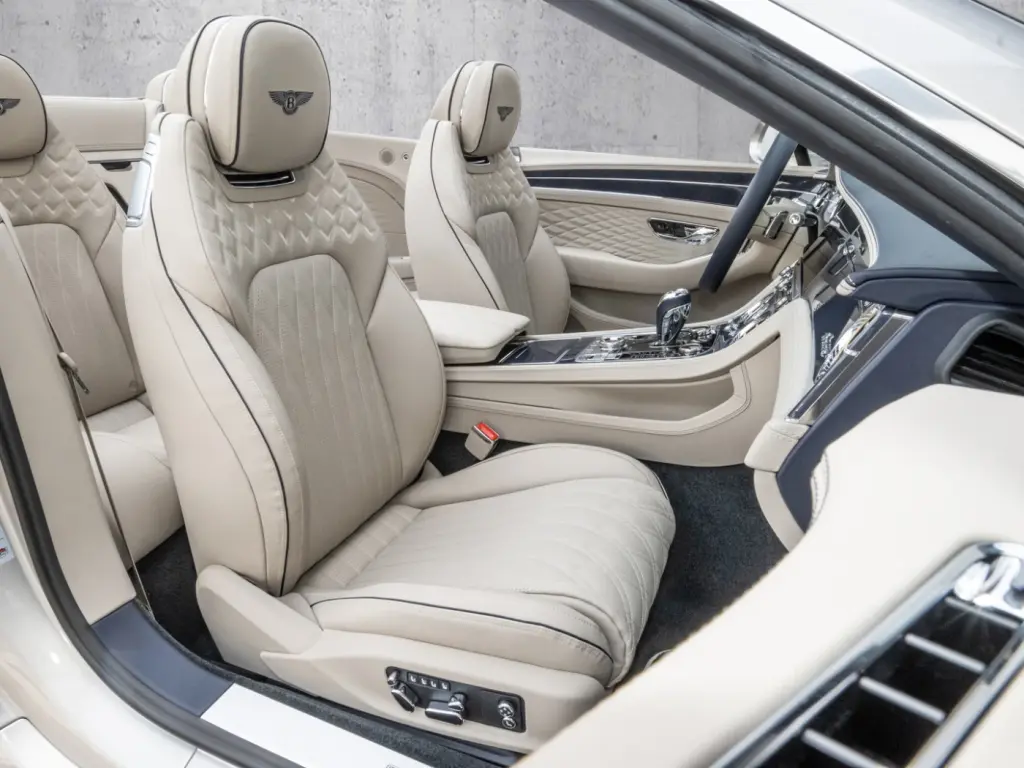 Image for 2026 Continental GT Convertible Azure V8 Hybrid at position 2
