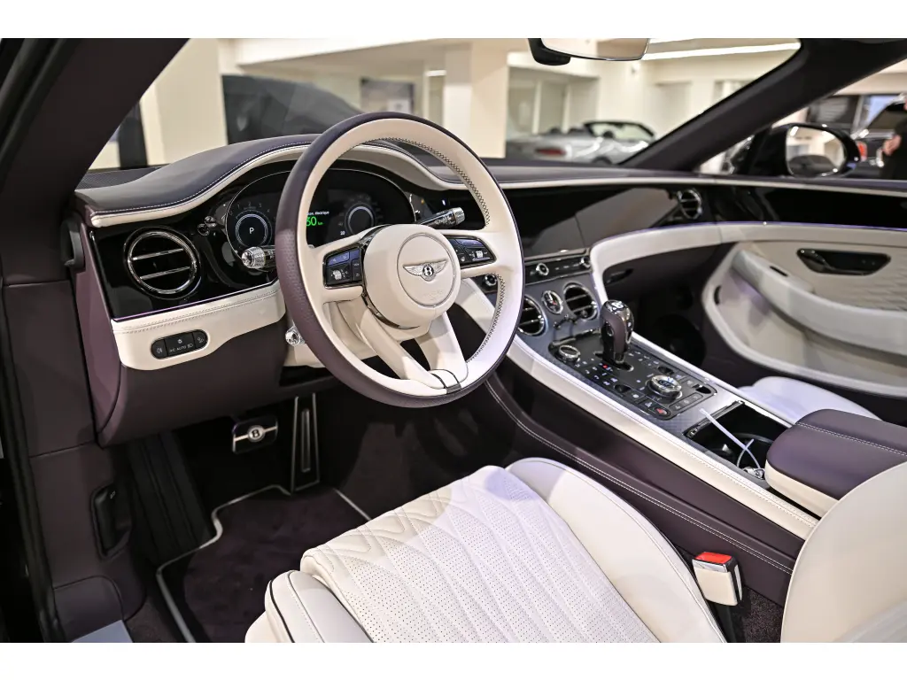 Image for 2026 Continental GT Convertible Azure V8 Hybrid at position 4
