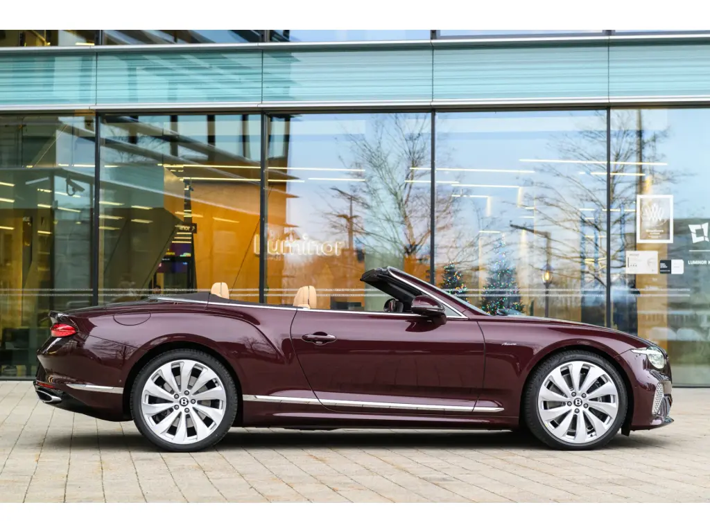 Image for 2026 Continental GT Convertible Azure V8 Hybrid at position 5