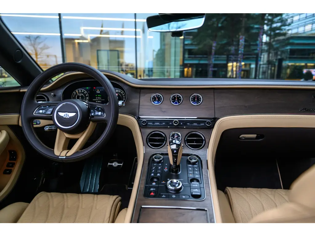 Image for 2026 Continental GT Convertible Azure V8 Hybrid at position 4