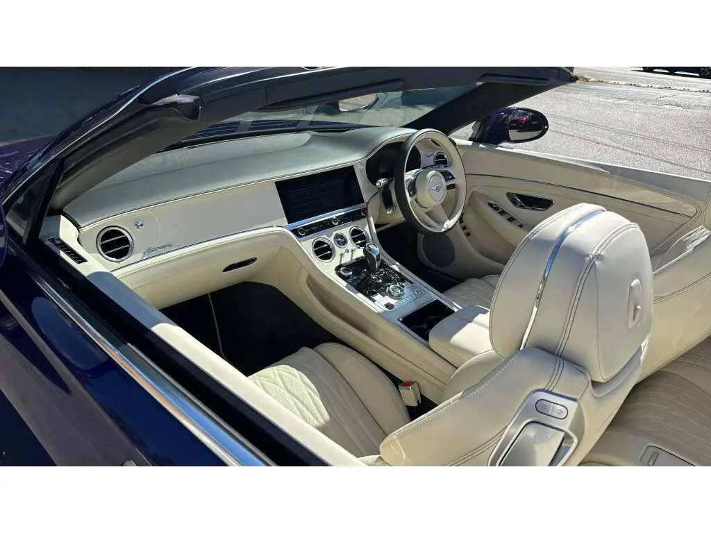 Image for 2026 Continental GT Convertible Azure V8 Hybrid at position 2