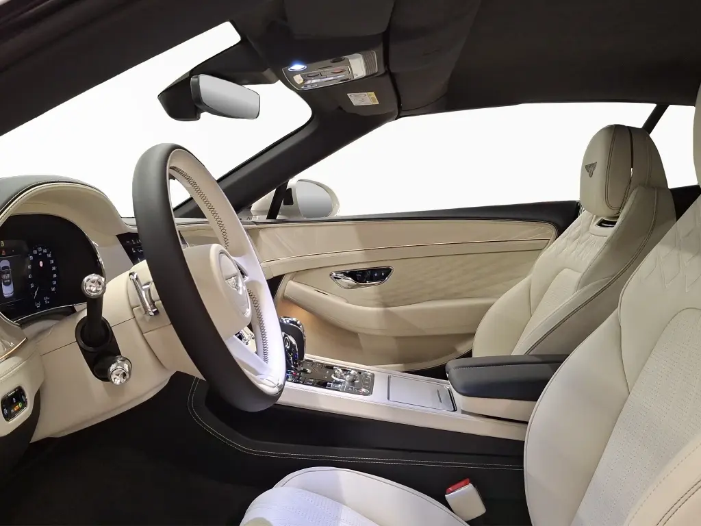 Image for 2026 Continental GT Convertible Azure V8 Hybrid at position 2