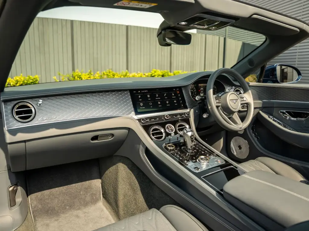 Image for 2026 Continental GT Convertible Azure V8 Hybrid at position 2