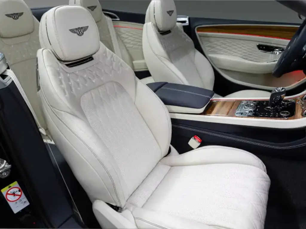 2026 Continental GT Convertible Azure V8 Hybrid vehicle image