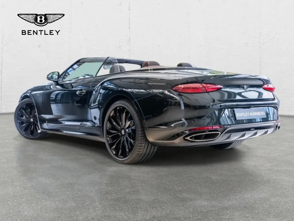 Image for 2025 Continental GT Convertible Black Edition V8 Hybrid at position 3