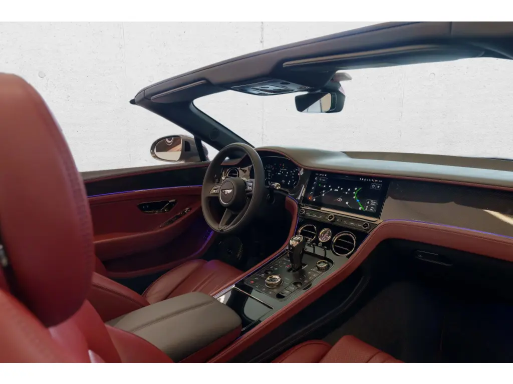 Image for 2025 Continental GT Convertible Black Edition V8 Hybrid at position 2