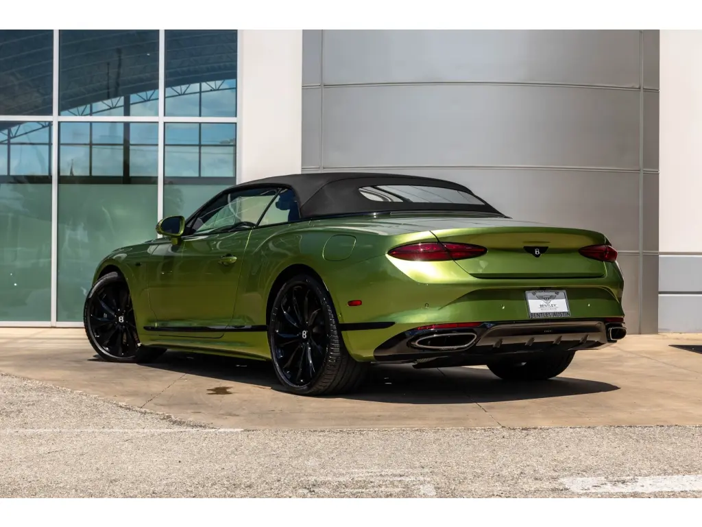 Image for 2025 Continental GT Convertible Black Edition V8 Hybrid at position 3