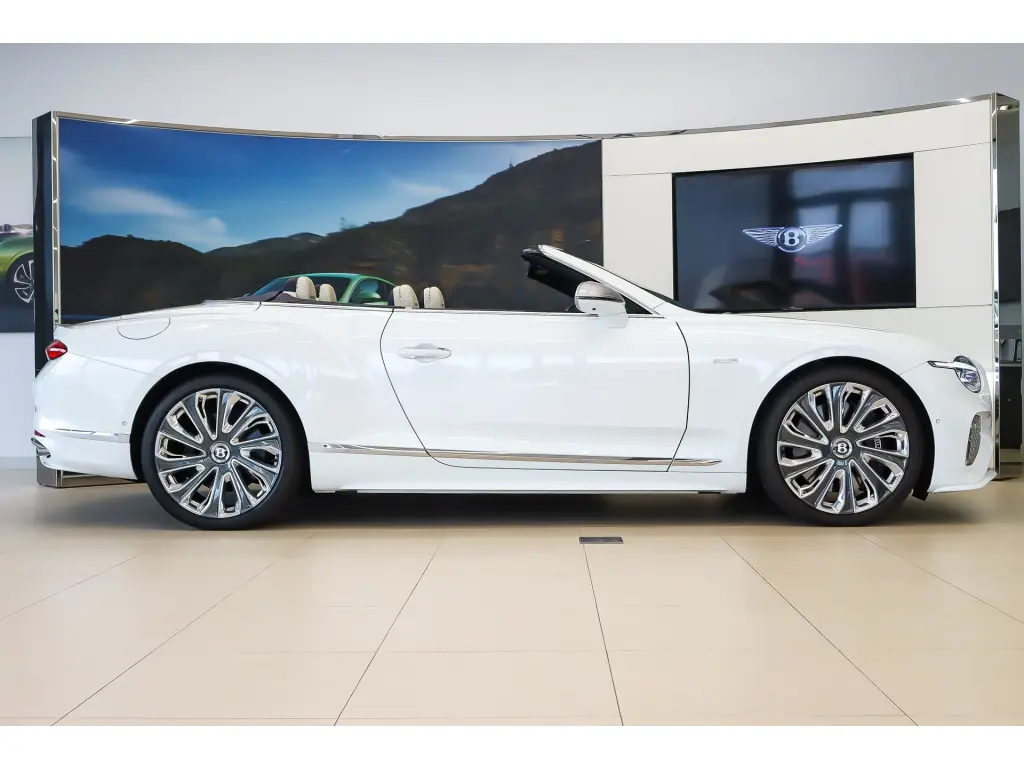 Image for 2026 Continental GT Convertible Mulliner V8 Hybrid at position 5