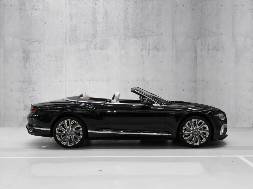 Image for 2026 Continental GT Convertible Mulliner V8 Hybrid at position 5
