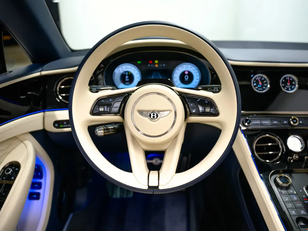 2026 Continental GT Convertible Mulliner V8 Hybrid vehicle image