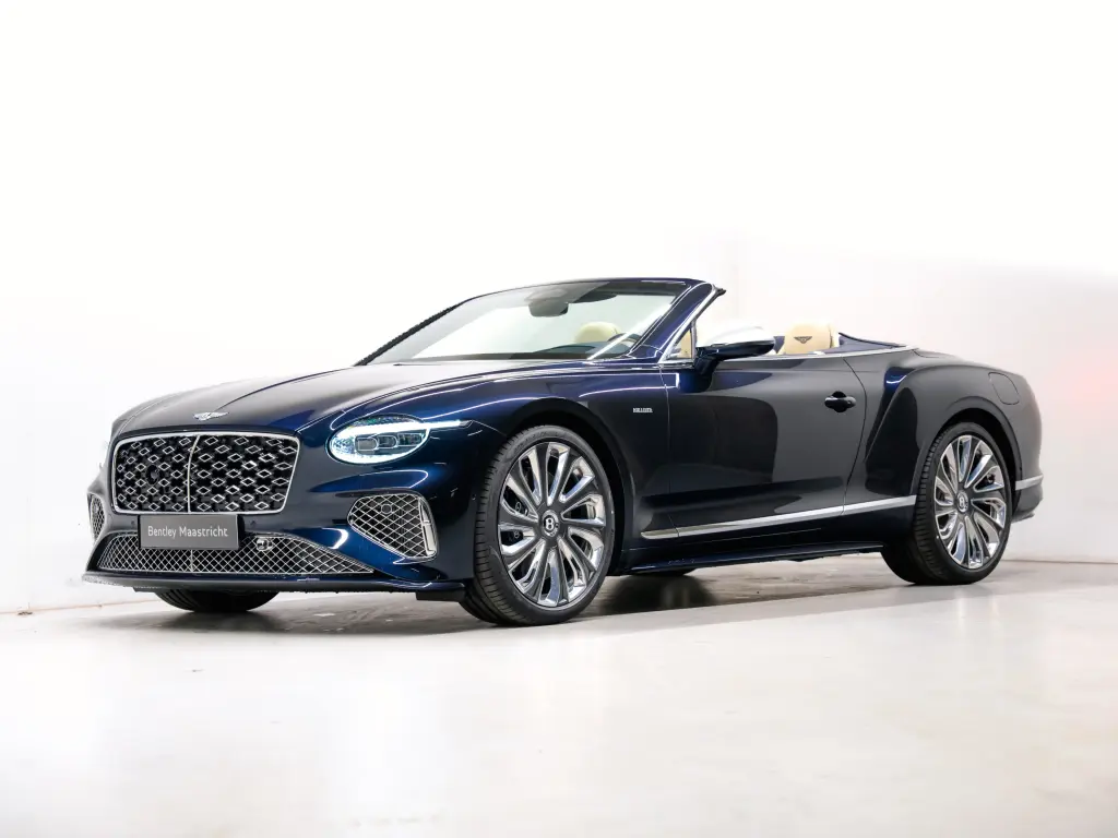 2026 Continental GT Convertible Mulliner V8 Hybrid vehicle image
