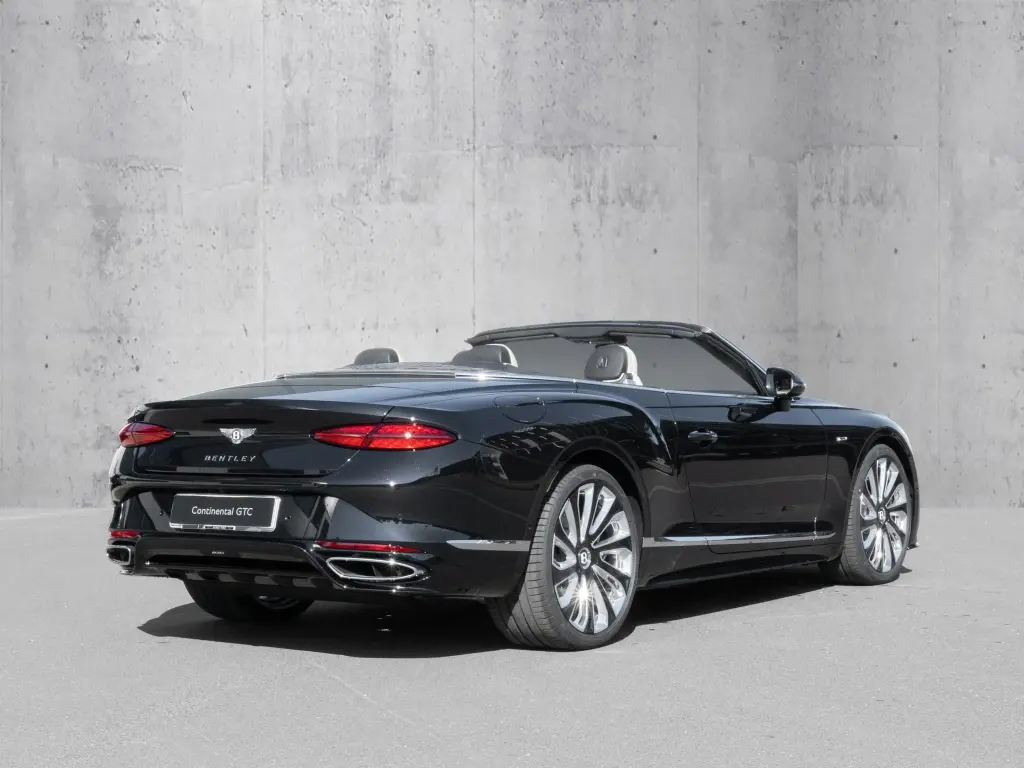 Image for 2026 Continental GT Convertible Mulliner V8 Hybrid at position 3