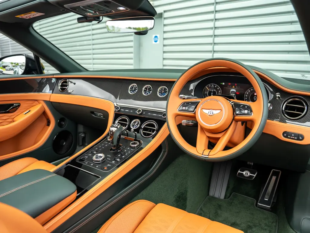 Image for 2026 Continental GT Convertible S V8 Hybrid at position 4