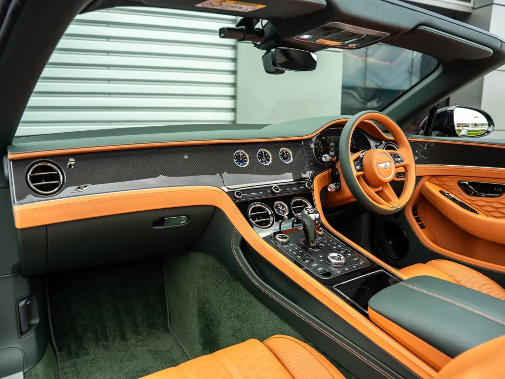 Image for 2026 Continental GT Convertible S V8 Hybrid at position 2