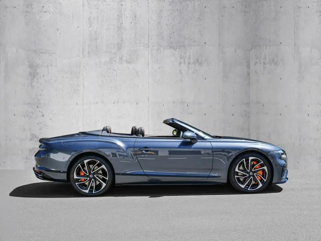 Image for 2026 Continental GT Convertible S V8 Hybrid at position 5