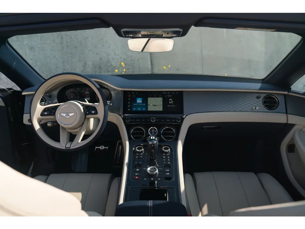 Image for 2026 Continental GT Convertible S V8 Hybrid at position 4