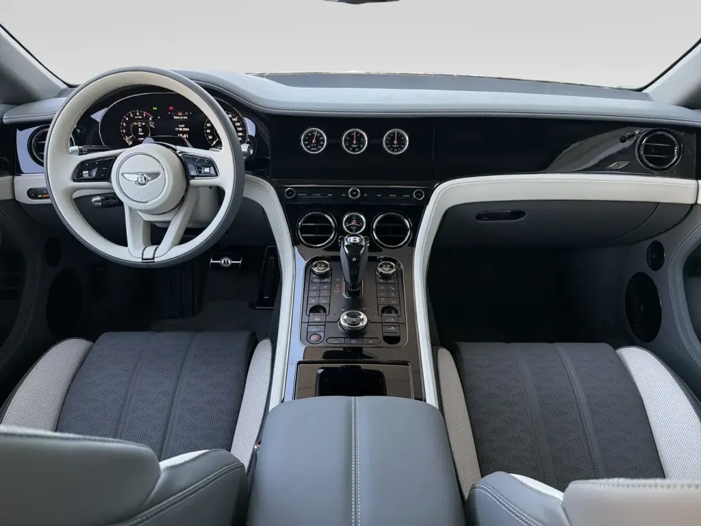 Image for 2026 Continental GT Convertible S V8 Hybrid at position 4