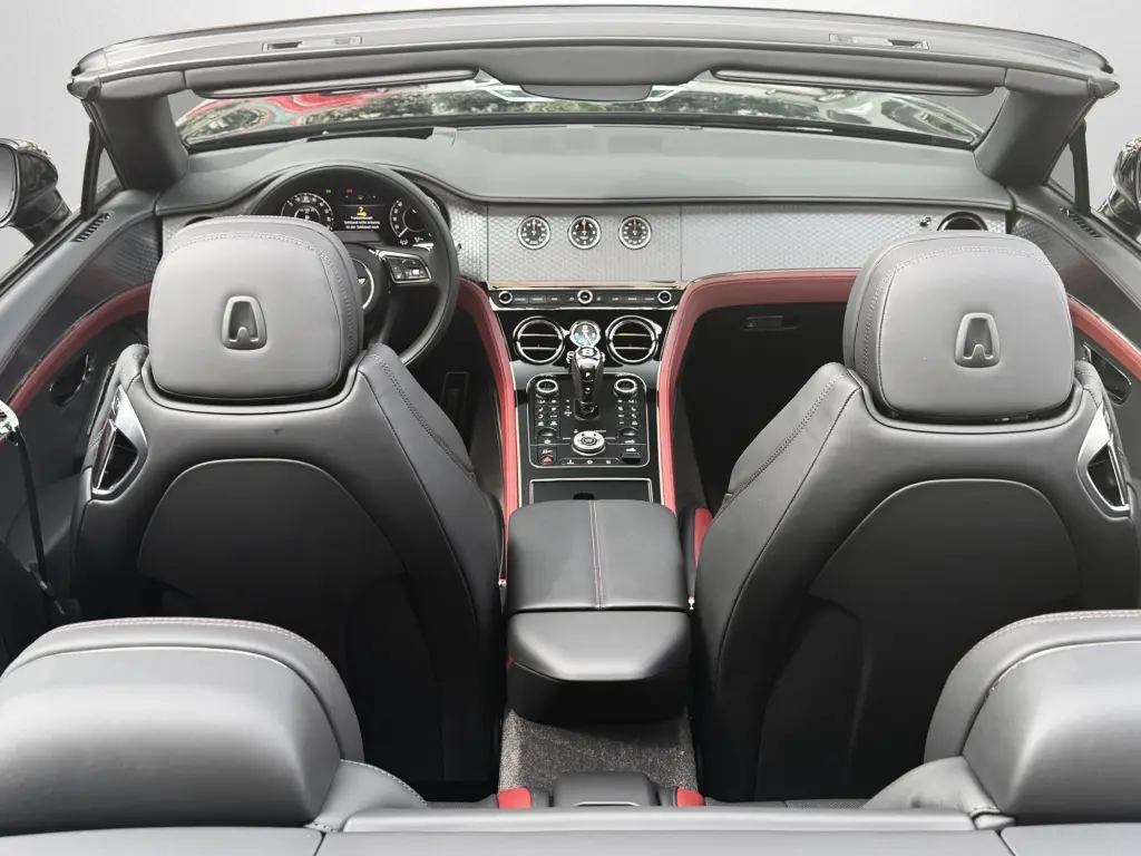 Image for 2026 Continental GT Convertible S V8 Hybrid at position 4