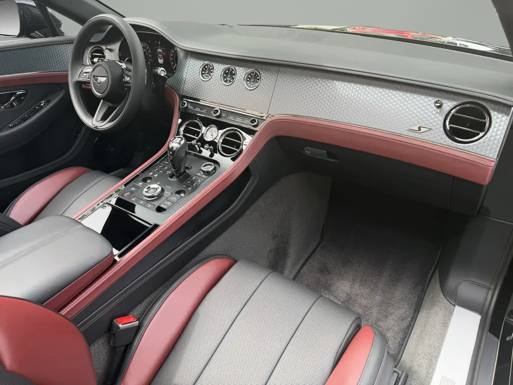 Image for 2026 Continental GT Convertible S V8 Hybrid at position 2