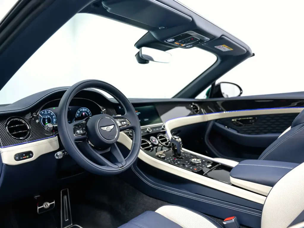 Image for 2026 Continental GT Convertible S V8 Hybrid at position 2